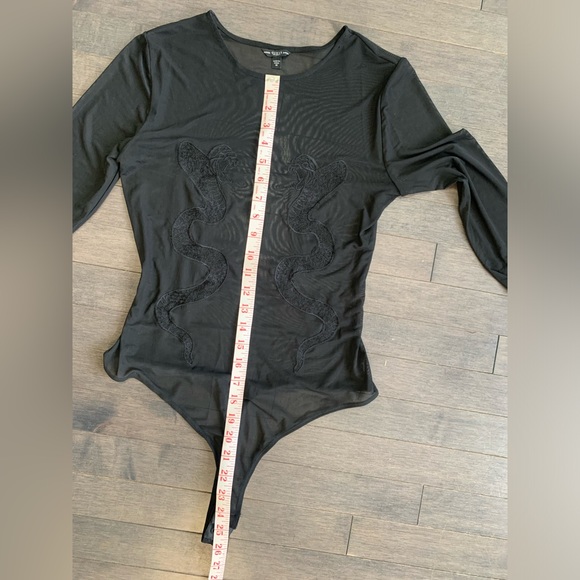 Guess Black Sheer Snake Embroidered Body Suit Size M - Picture 9 of 9